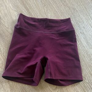 437 essentials short in black cherry. Small